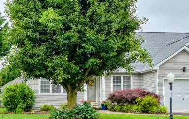 Main picture of 1023 E Schumaker Manor Dr