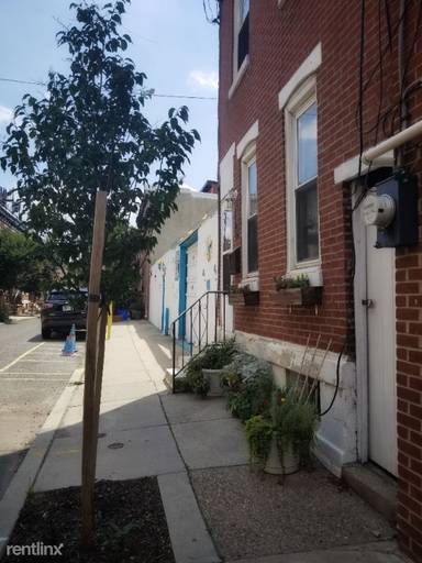 Main picture of 1328 S Fairhill St