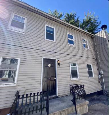 Main picture of 14 Hazel St