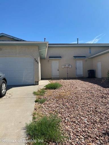 Main picture of 305 W Concho Dr