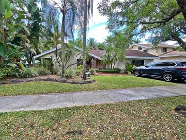 Main picture of Calusa Corners