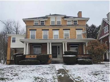 Main picture of 415 E Moody Ave