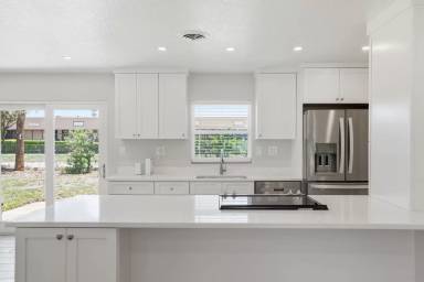 Main picture of 3817 Bainbridge Ave