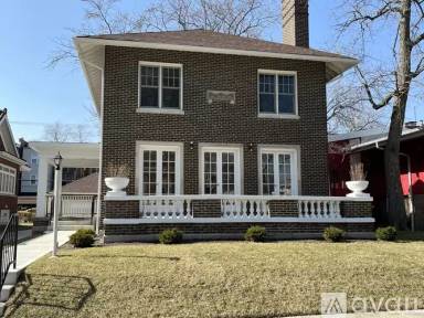 Main picture of 6826 S Cregier Ave