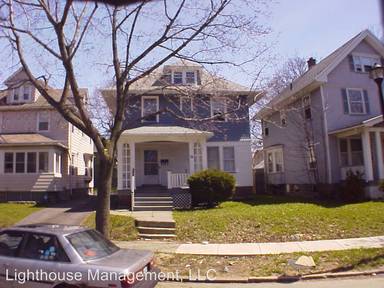 Main picture of 38 Jewel St