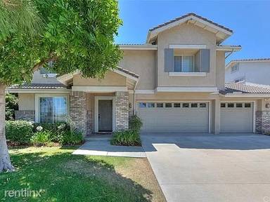Main picture of 5661 Pine Ave