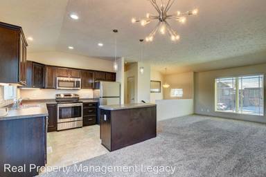 Main picture of 5306 S 196th St