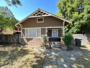 Main picture of 629 16th St