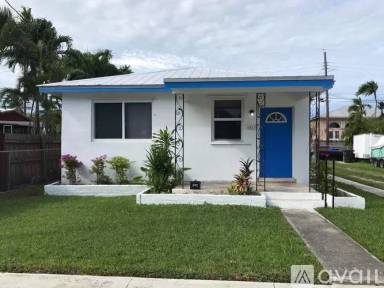 Main picture of 2513 Staples Ave