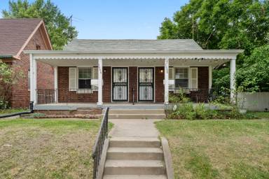 Main picture of 1006 E Bradbury Ave