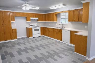 Main picture of 180 Oak Ter
