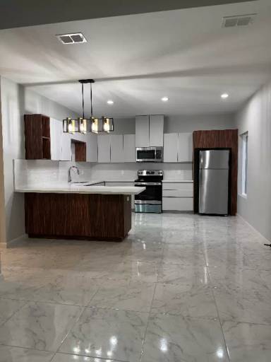Main picture of 804 Hidden Hills St