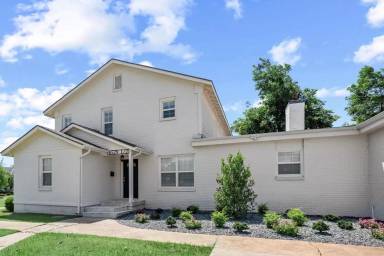 Main picture of 6529 Avondale Dr