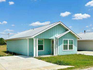 Main picture of 200 County Road 485