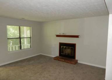 Main picture of 500 Debbie Dr
