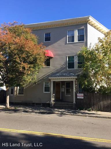 Main picture of 390 Geneva Ave