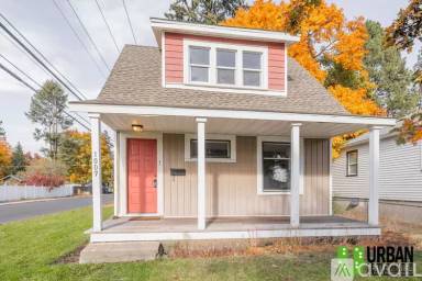 Main picture of 1007 E 34th Ave