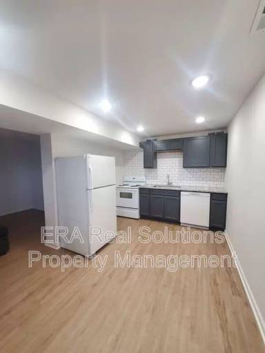 Main picture of 3941 Front St