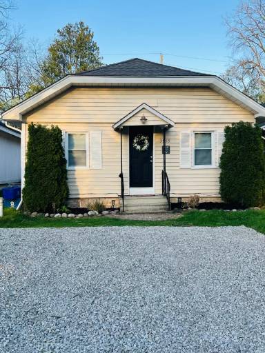 Main picture of 3955 Clubview Ave