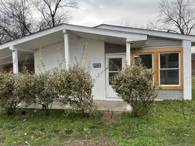 Main picture of 2205 Evans Ave NW