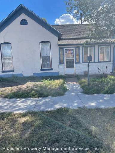 Main picture of 218 E Main St