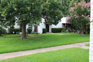 Main picture of 1725 E Grauwyler Rd
