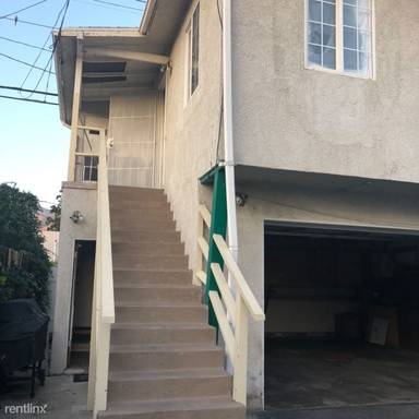 Main picture of 717 1/2 W Glenoaks Blvd
