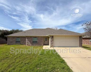 Main picture of 5218 Southern Crossing Dr