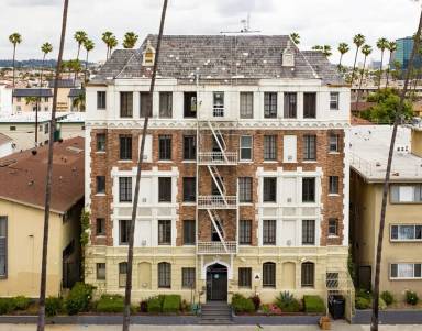 Main picture of 326 S Normandie Ave