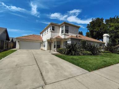Main picture of 2605 Marina Dr