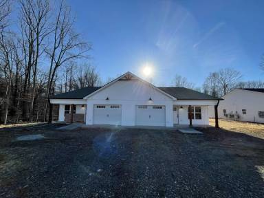 Main picture of 138 N Coolwell Rd