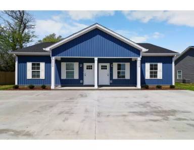 Main picture of 1003 Oak St