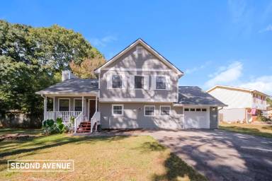 Main picture of 8081 Sonja Dr