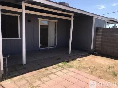Main picture of 4715 E Caballero St