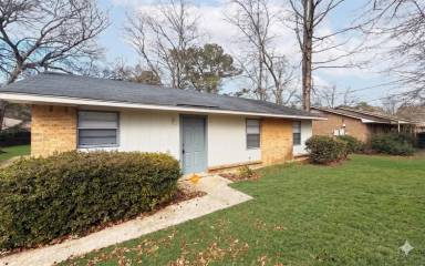 Main picture of 6265 Wares Ferry Rd