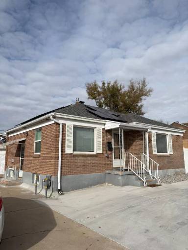 Main picture of 168 Ross Dr