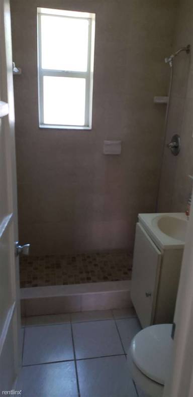 Main picture of 1710 Thomas St