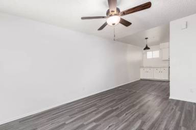 Main picture of The Maverick East