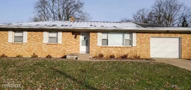 Main picture of 3885 41st St SW