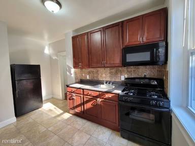 Main picture of 6615 Broadway