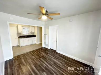 Main picture of 10961 S Figueroa St