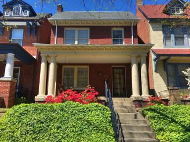 Main picture of 208 S Arthur Ashe Blvd