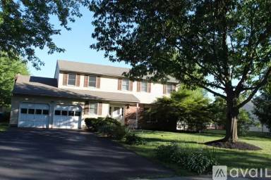 Main picture of 667 Brighton Dr