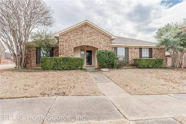 Main picture of 657 Johnson Dr