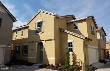 Main picture of 8876 Tethys Ln