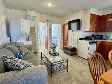Main picture of 19 Auburn Ave