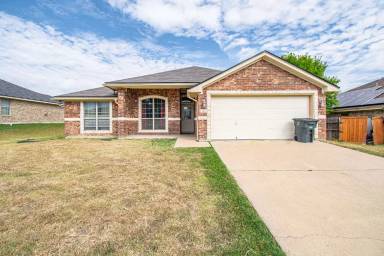Main picture of 302 Hedy Dr