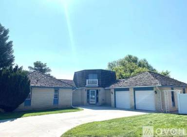 Main picture of 2350 S Fairway Dr