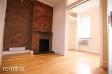 Main picture of 5 E 3rd St