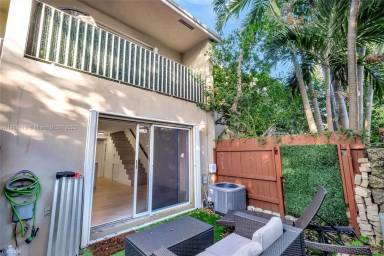 Main picture of 3130 Bird Ave